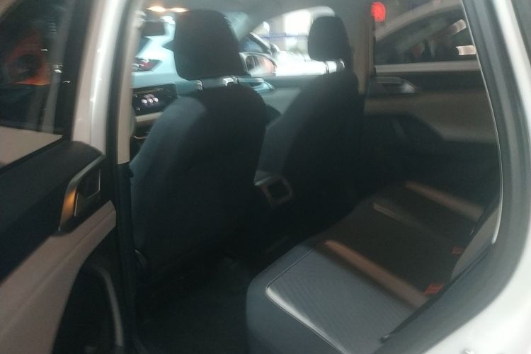 大众 途岳 2023款 300TSI 两驱新月版中控内饰7004