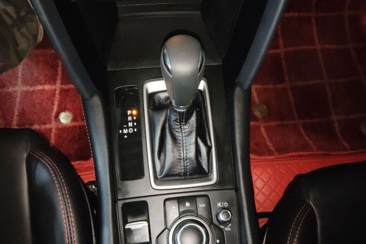 马自达CX-4 2021款 2.0L 自动两驱蓝天活力版中控内饰18