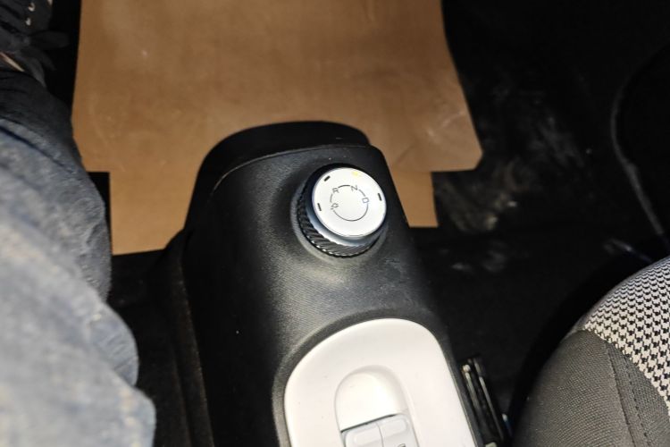 五菱汽车 宏光MINIEV 2024款 第三代 215km 进阶版中控内饰18