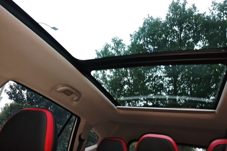 思皓X8 2021款 300T DCT领先智联版 7座局部细节22