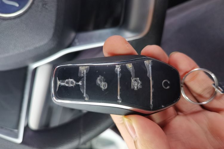 比亚迪 秦新能源 2021款 出行版中控内饰11