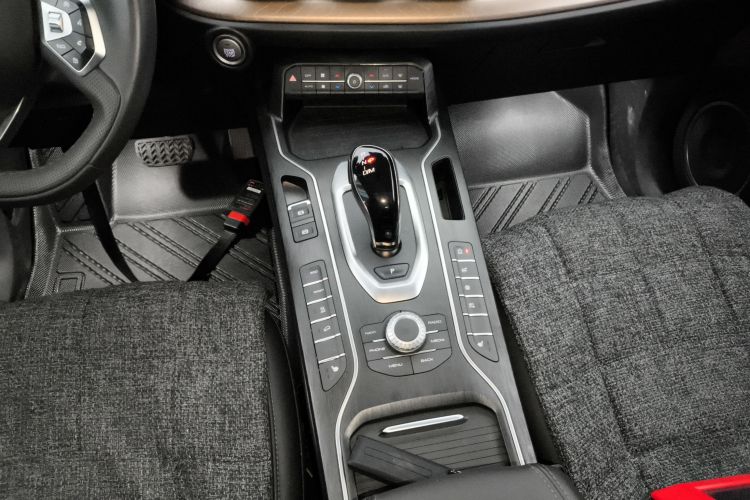 魏牌 VV5 2021款 1.5T 两驱智先锋中控内饰18