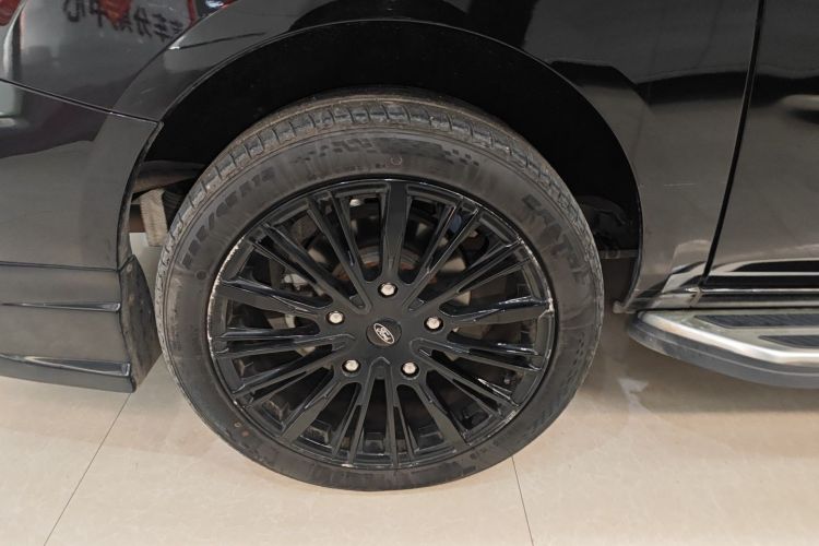 钧天黑武士Youth 2023款 2.0T 汽油标配版车身外观6008