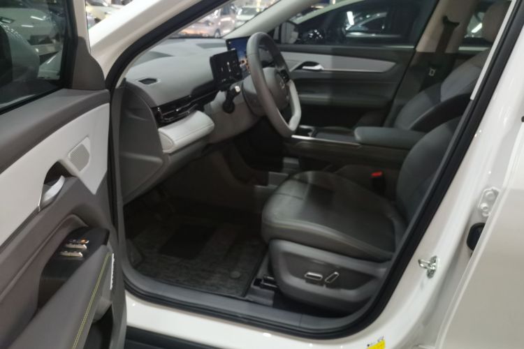 奔腾 悦意03 2025款 445km 欢悦版中控内饰19