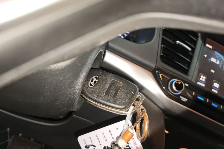 现代 领动 2020款 1.5L CVT智炫·精英型中控内饰11