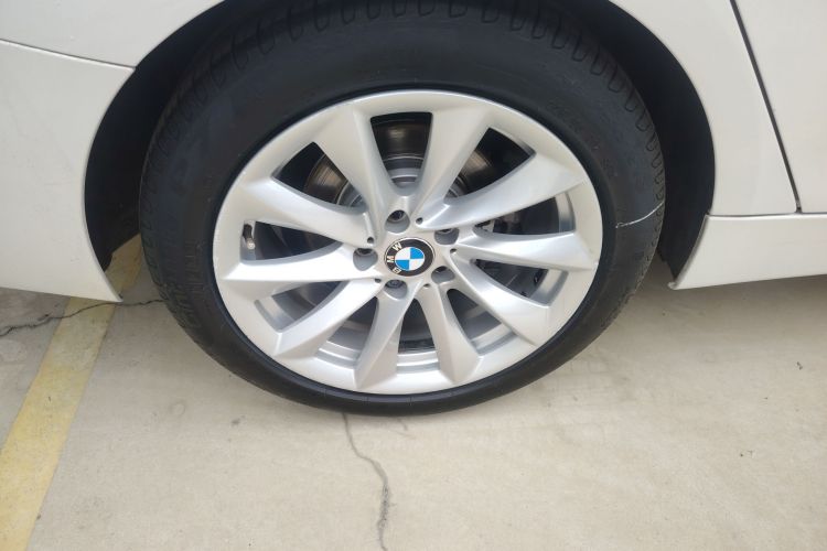 宝马3系GT 2018款 320i 时尚型车身外观6008