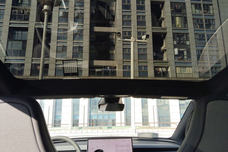 特斯拉 Model Y L 2025款 长续航全轮驱动版局部细节22