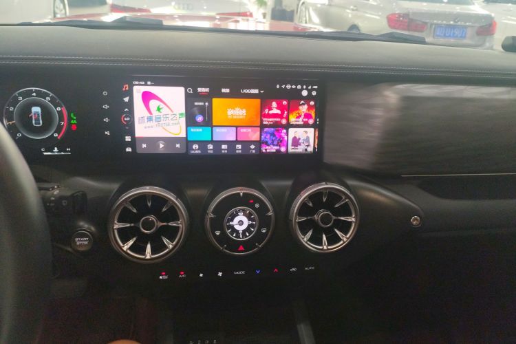 坦克300 2024款 2.0T 穿越者中控内饰16