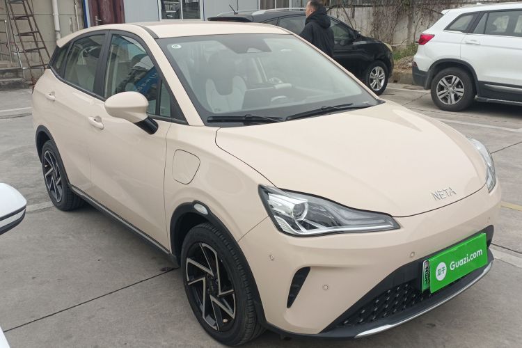 哪吒汽车 哪吒AYA 2023款 401车身外观3