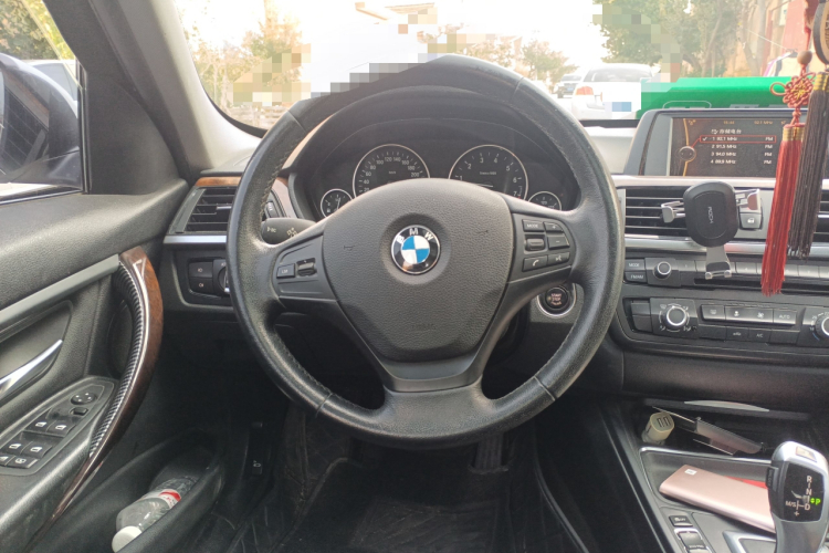 宝马3系 2013款 320Li 时尚型局部细节13