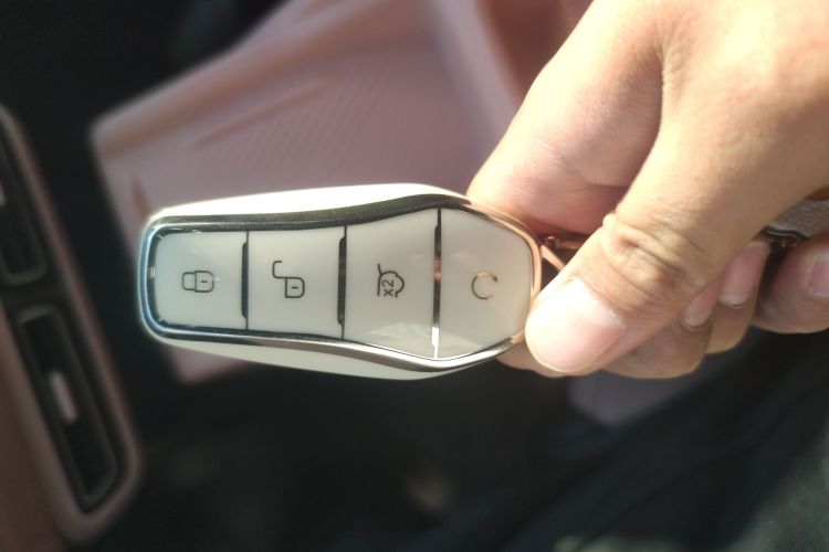 比亚迪 海鸥 2024款 荣耀版 305km 活力版中控内饰11