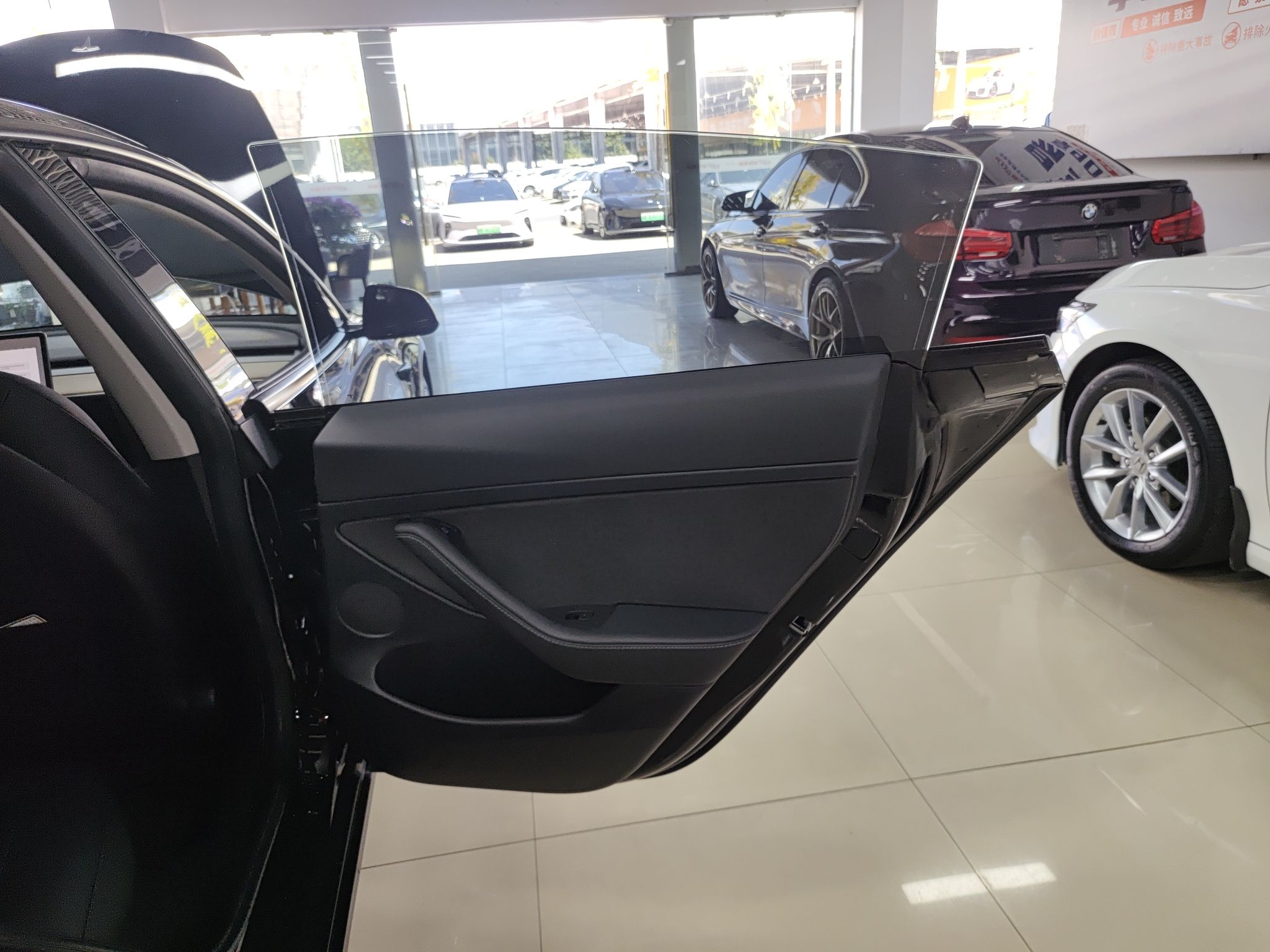 特斯拉 Model 3 2021款 标准续航后驱升级版