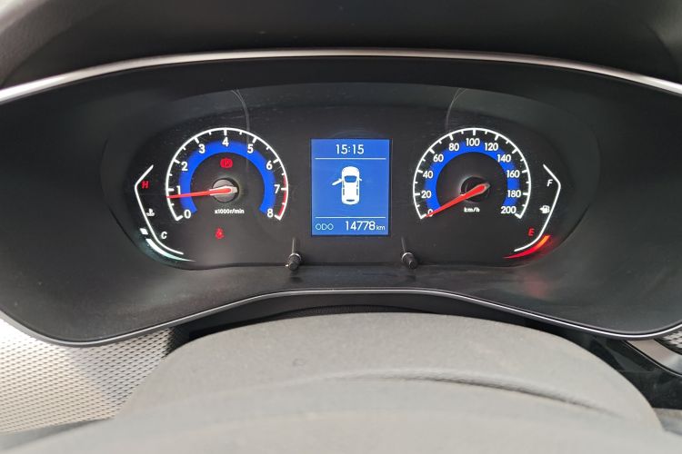 北京汽车 北京X3 2019款 1.5T 手动荣耀版中控内饰15