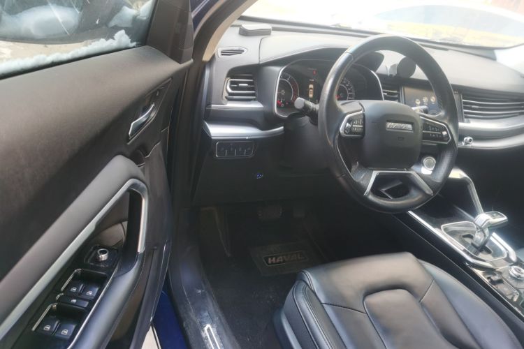 哈弗H6 2017款 蓝标 2.0T 自动两驱智尚型中控内饰20