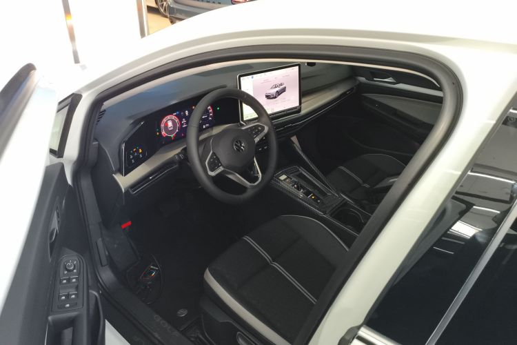 大众 高尔夫 2025款 300TSI Pro中控内饰20