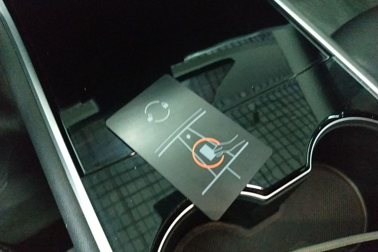 特斯拉 Model 3 2020款 标准续航后驱升级版中控内饰11