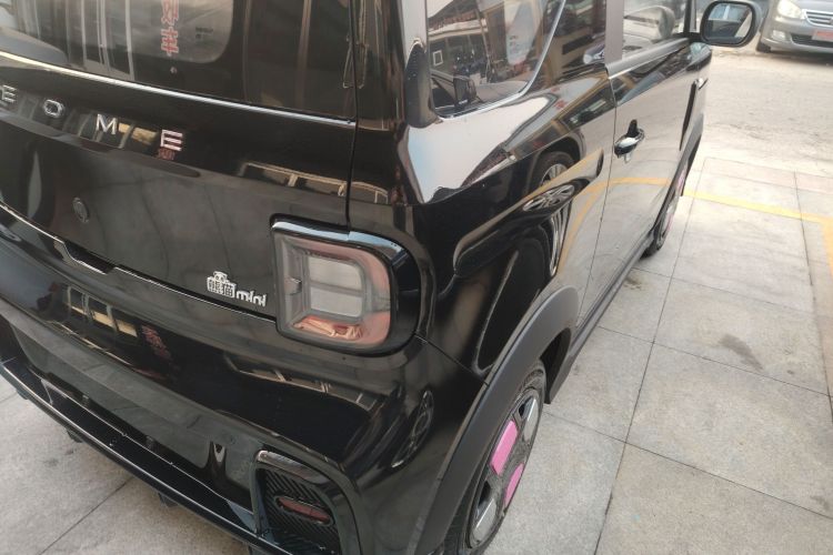 吉利银河 2025款 210km 熊猫卡丁车身外观9