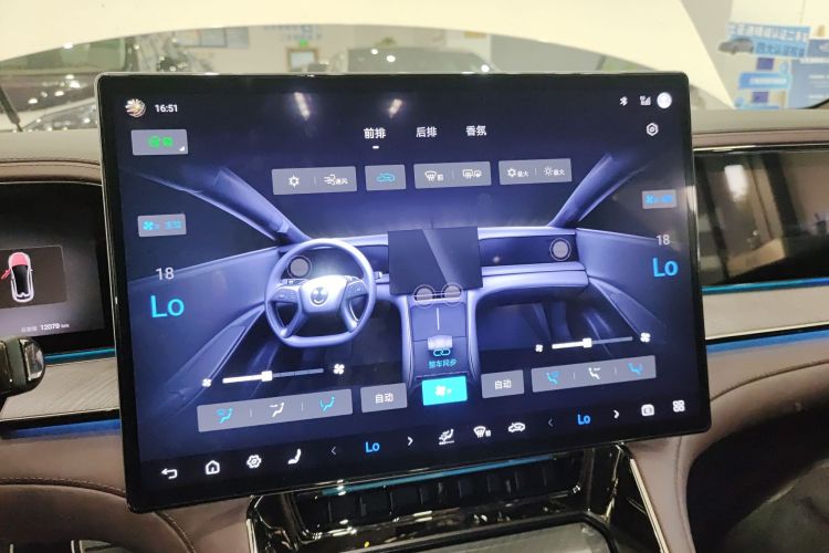 腾势Z9GT 2024款 1100四驱Ultra版中控内饰16