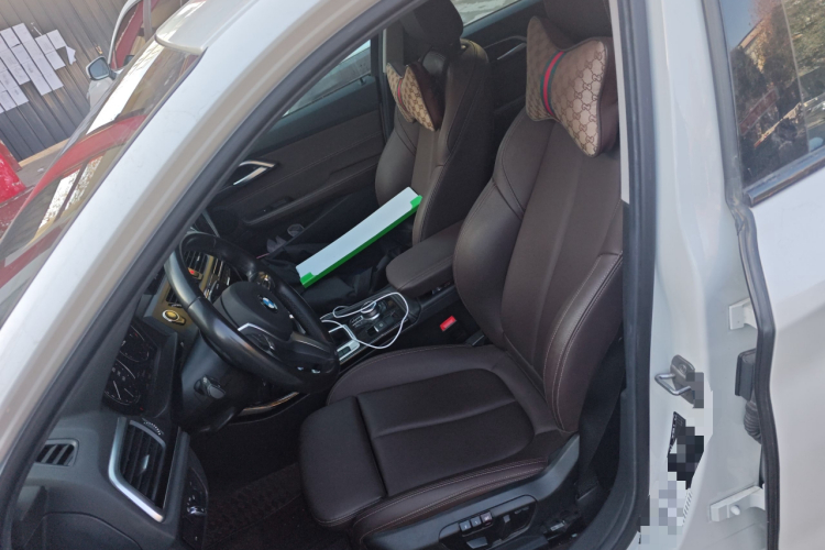 宝马1系 2019款 118i M运动套装中控内饰19