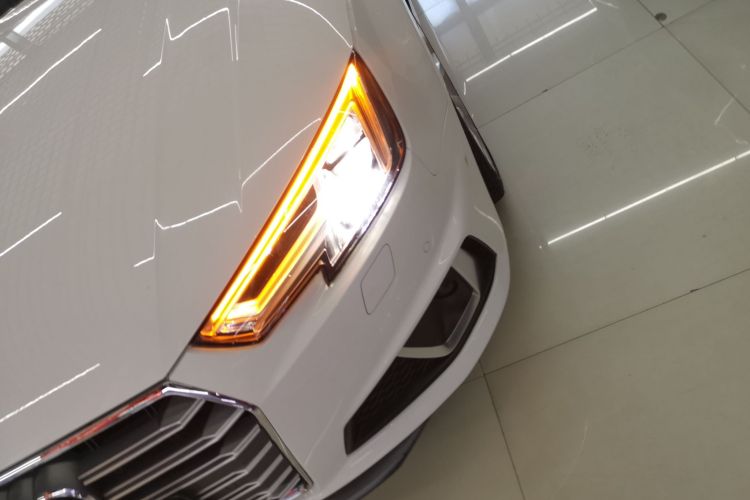 奥迪A4L 2019款 40 TFSI 时尚型 国VI局部细节36