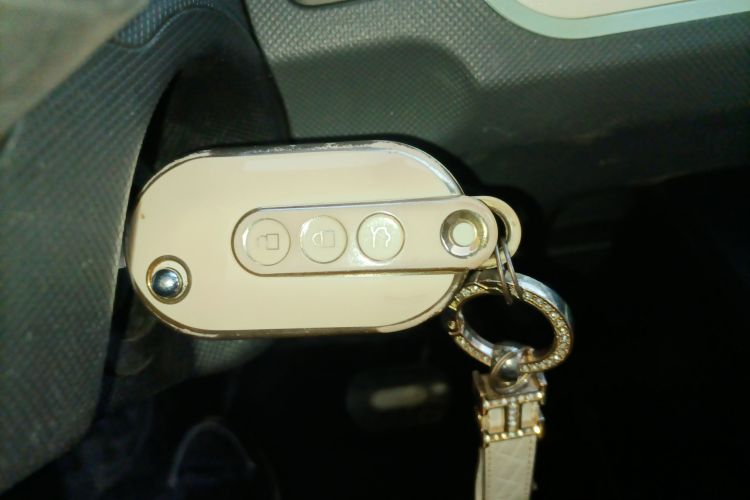 五菱汽车 宏光MINIEV 2022款 悦享款 磷酸铁锂中控内饰7001