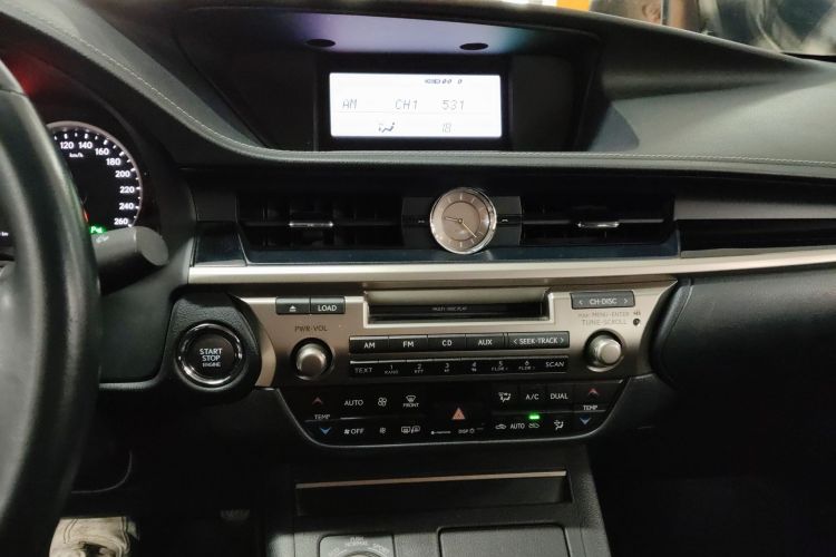 雷克萨斯ES 2013款 250 精英版中控内饰16