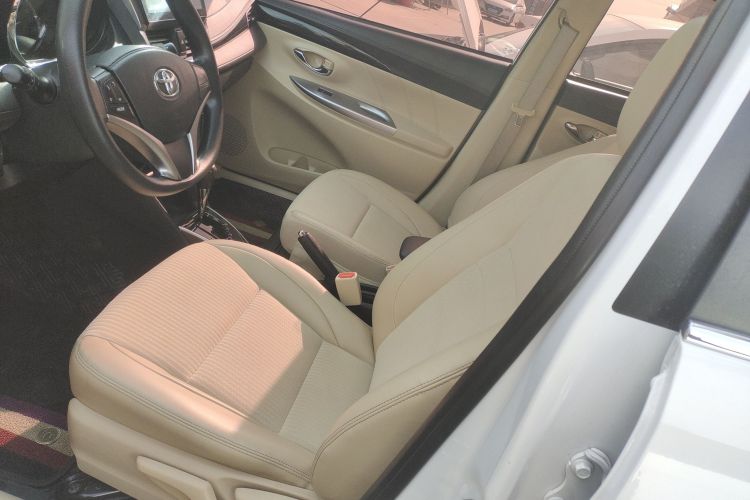 丰田 YARiS L 致炫 2016款 改款 1.5GS CVT锐动版中控内饰19