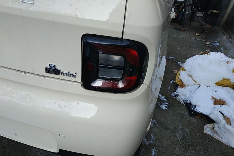 吉利银河 熊猫 2025款 210km 元气熊车身外观9