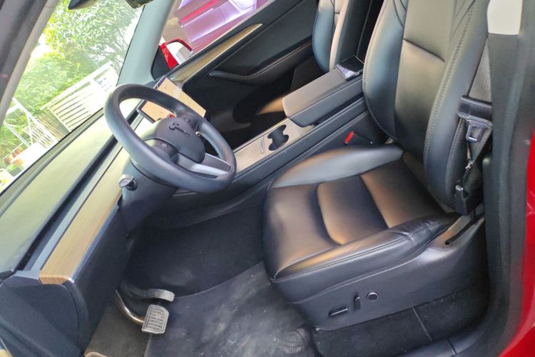 特斯拉 Model Y 2022款 后轮驱动版中控内饰19