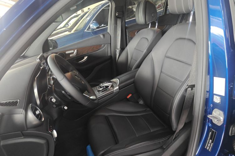 奔驰GLC 2016款 GLC 300 4MATIC 动感型中控内饰19