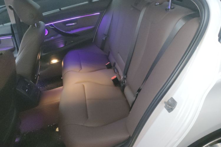 宝马3系 2018款 320Li 领先型M运动套装中控内饰7004