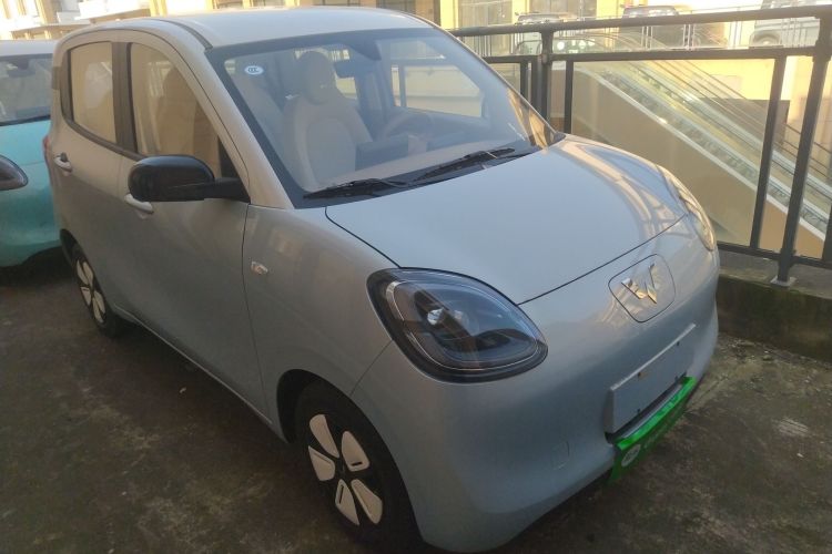 五菱汽车 宏光MINIEV 2025款 四门版 臻享+款车身外观3