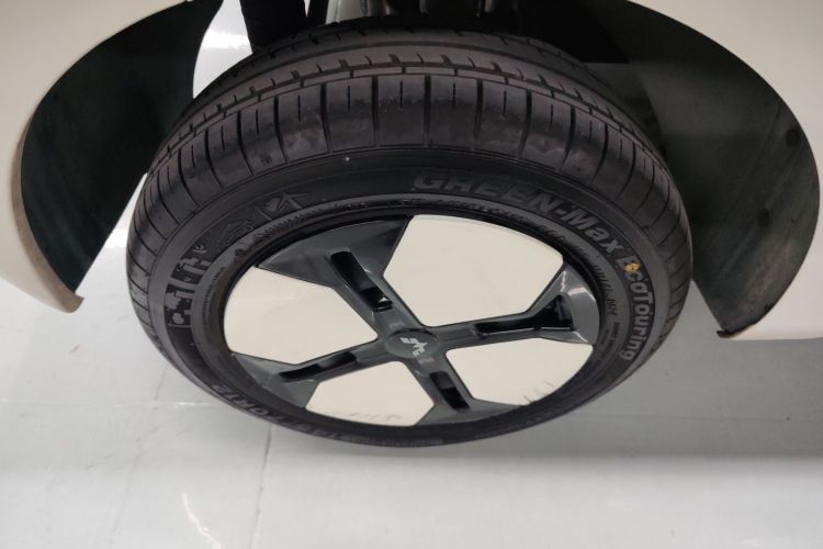 五菱汽车 宏光MINIEV 2024款 第三代 215km 进阶版车身外观6008