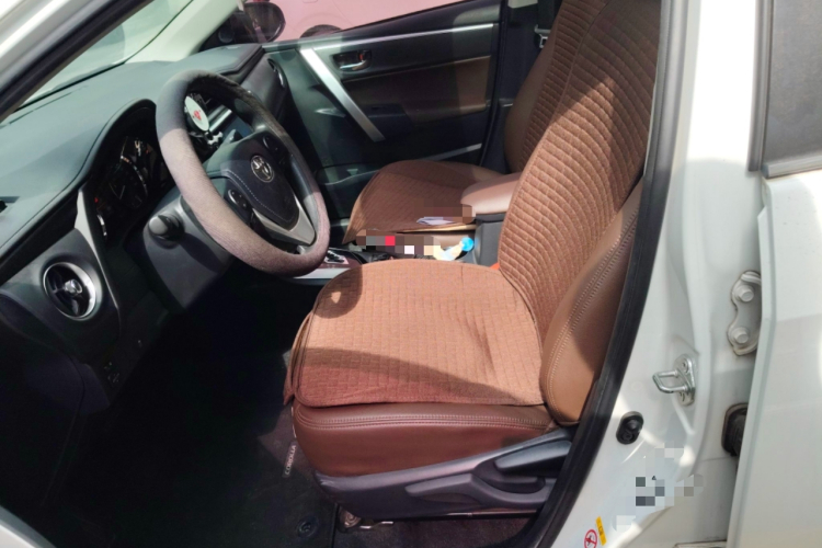 丰田 卡罗拉 2018款 1.2T S-CVT GL-i智辉版中控内饰19