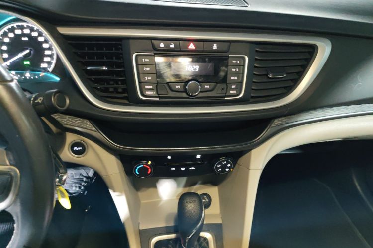 别克 英朗 2018款 15T 双离合精英型 国V局部细节16