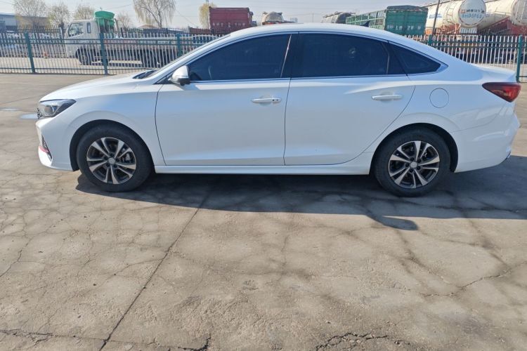 长安 逸动 2024款 PLUS 蓝鲸NE 1.4T GDI DCT高能版车身外观4