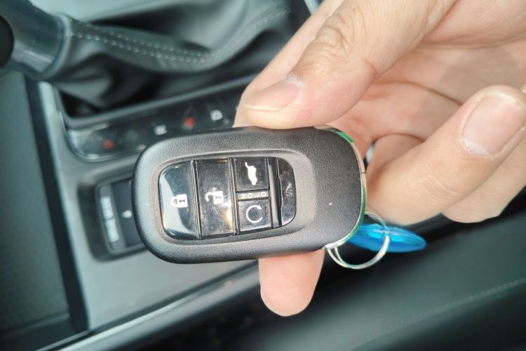 本田 皓影 2023款 240TURBO 两驱尊贵版PRO 7座中控内饰7001