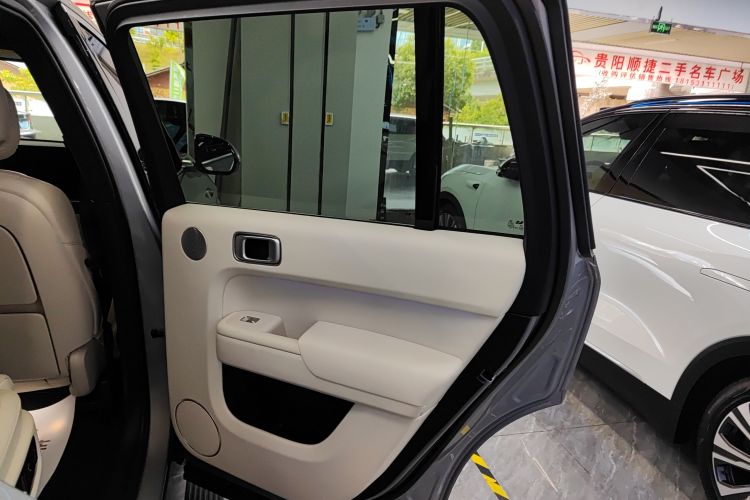 理想汽车 理想L9 2024款 Ultra中控内饰7006