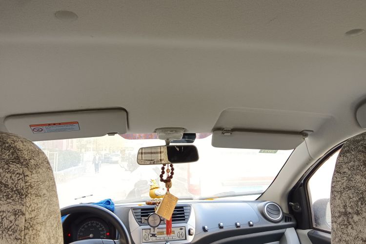 铃木 奥拓 2013款 改款 1.0L 手动舒适型局部细节22