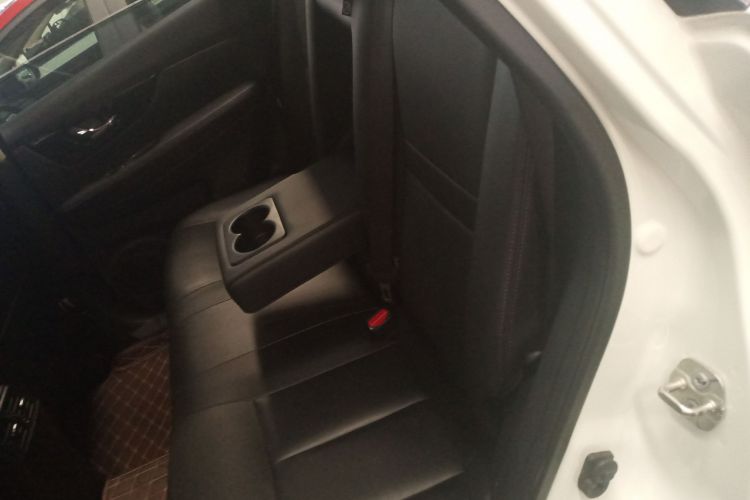 日产 奇骏 2021款 2.0L CVT 2WD XL ITS舒适纪念版中控内饰7003