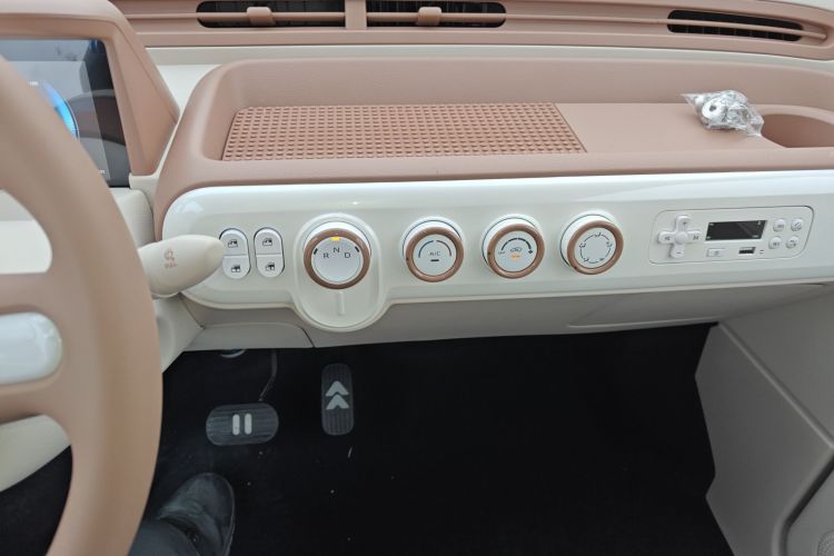 奔腾小马 2026款 222km 萌趣马 Plus中控内饰16