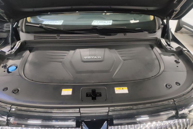 岚图汽车 岚图梦想家 2025款 PHEV 四驱卓越乾崑版机舱底盘24