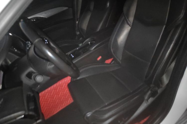 凯迪拉克ATS-L 2017款 28T 时尚型中控内饰19