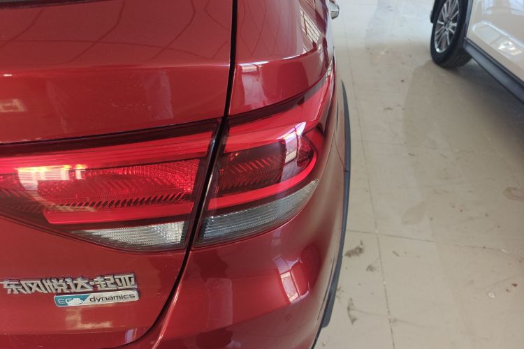 起亚 KX CROSS 2018款 1.6L 自动灵动天窗版车身外观9