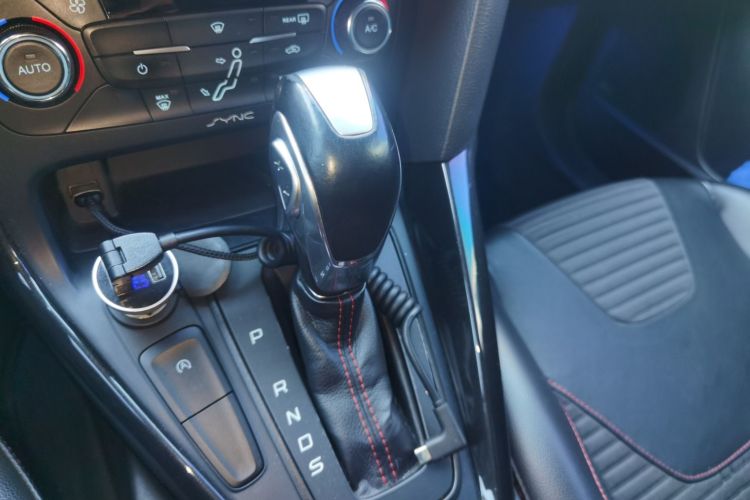 福特 福克斯 2017款 两厢 EcoBoost 180 自动精英型中控内饰18