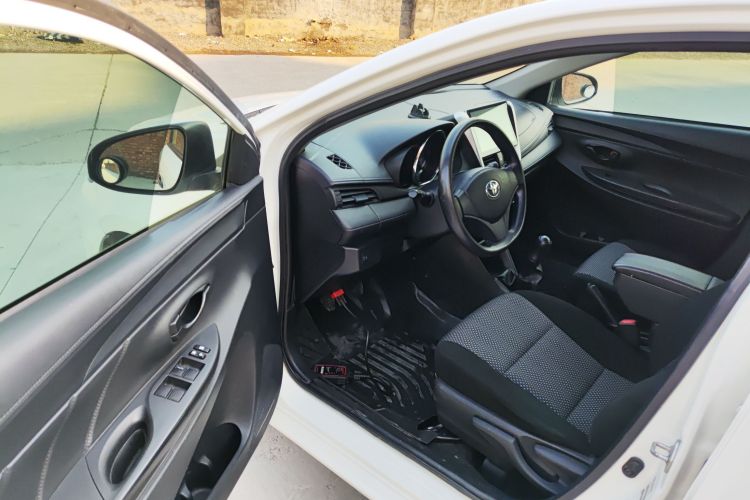 丰田 威驰 2017款 1.3L 手动前行版中控内饰20