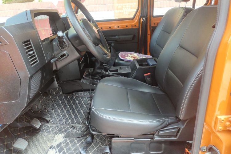 BAW北汽制造 212经典 2023款 狙击手 2.4T 手动轻装款中控内饰19