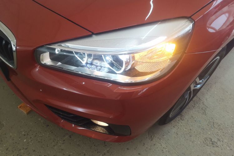 宝马2系旅行车 2016款 218i 运动设计套装车身外观36