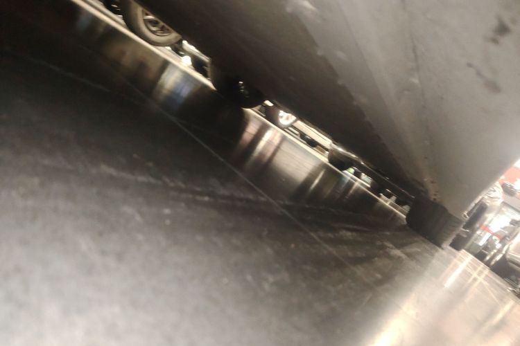 极氪001 2025款 WE版 100kWh 后驱局部细节9002