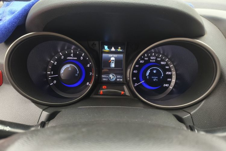 长安CS75 2016款 1.8T 自动精英型 国V中控内饰14